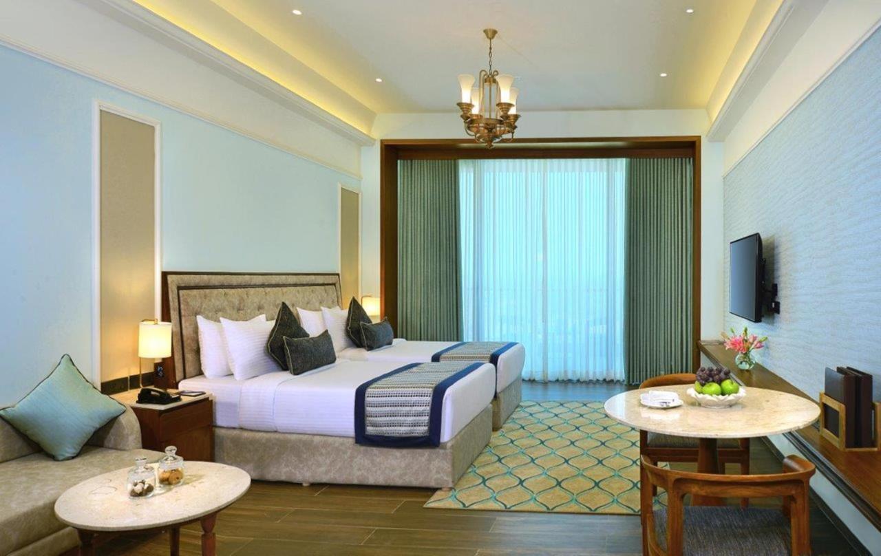 Gift City Club, A Member Of Radisson Individuals Gandhinagar Eksteriør billede
