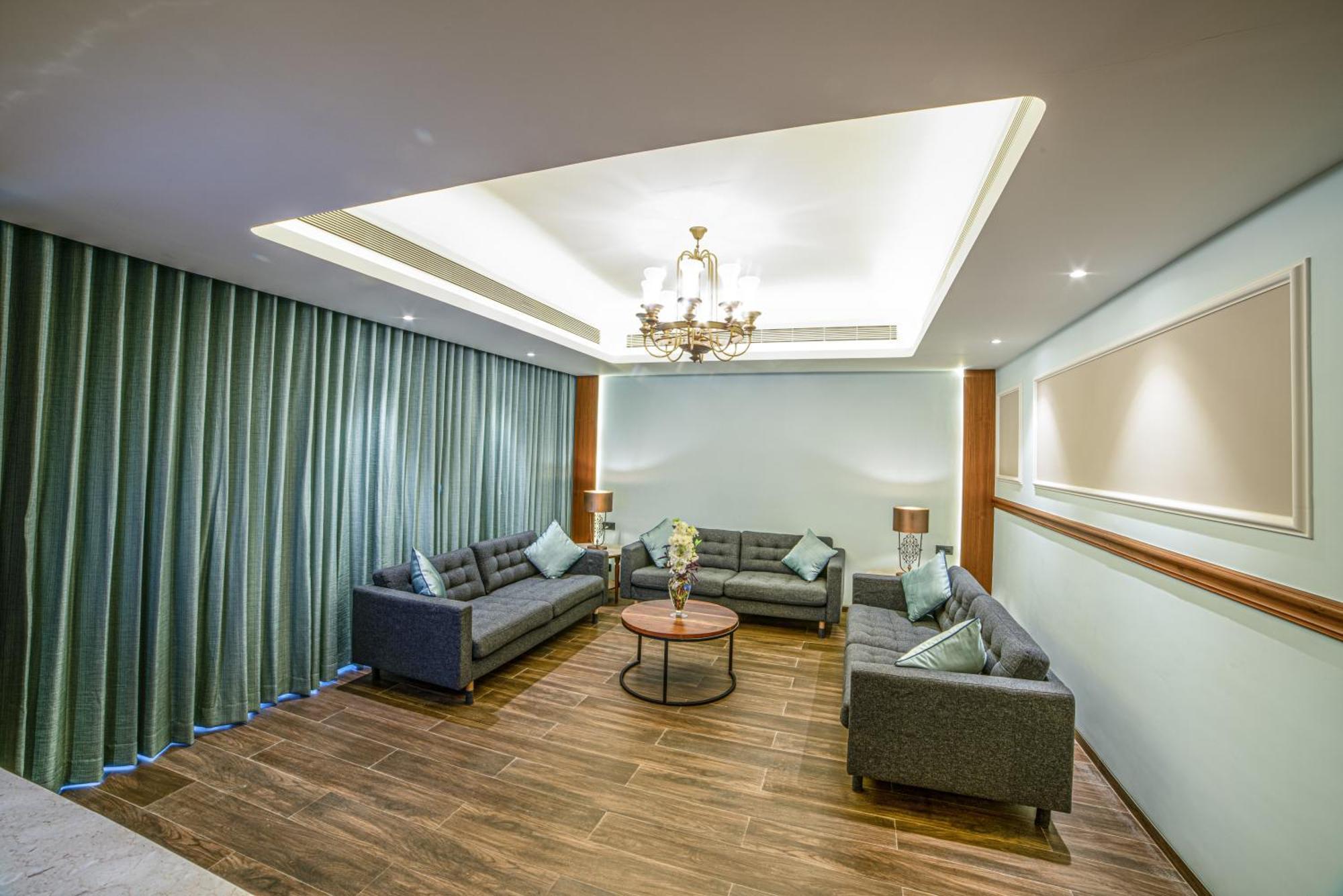 Gift City Club, A Member Of Radisson Individuals Gandhinagar Eksteriør billede