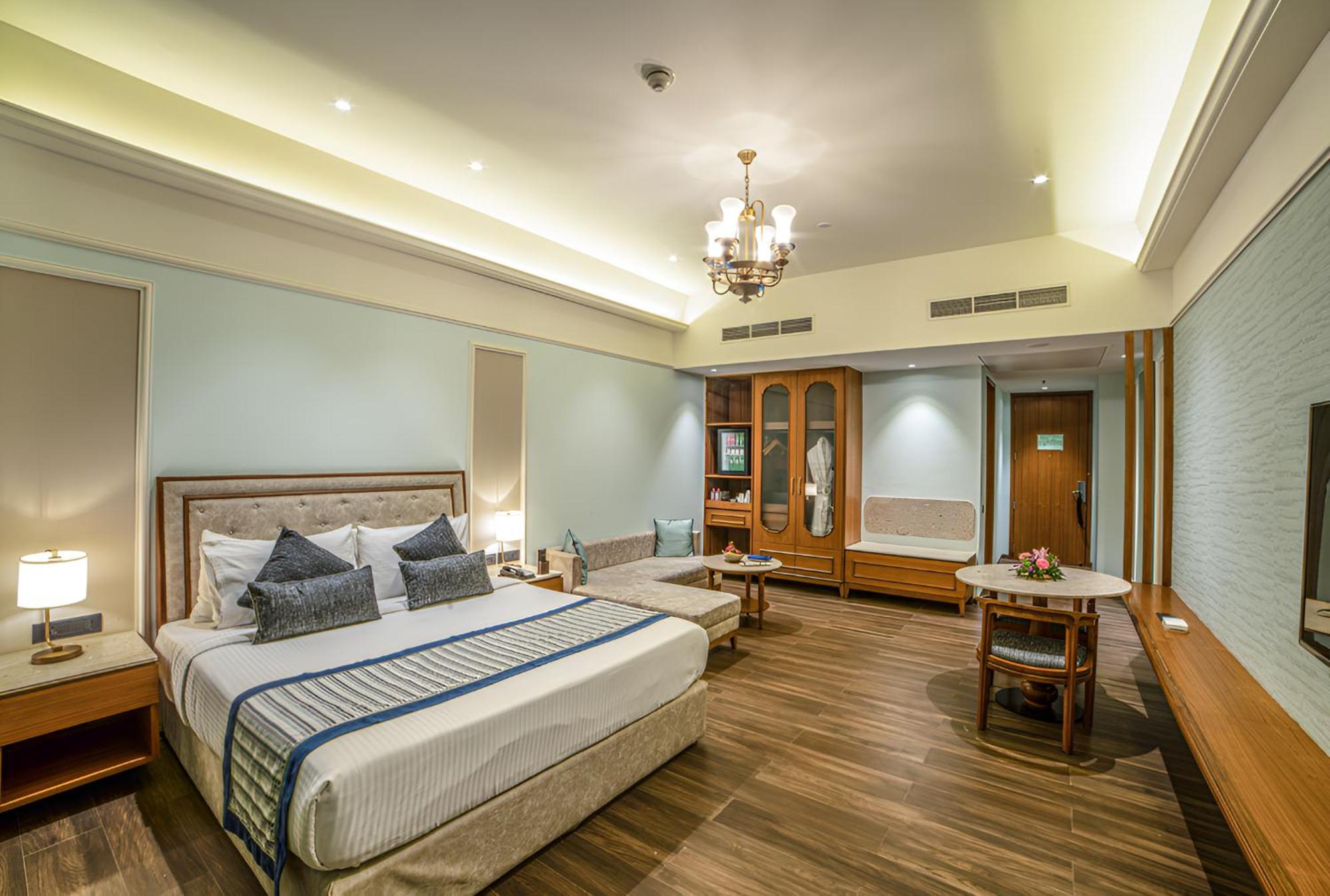 Gift City Club, A Member Of Radisson Individuals Gandhinagar Eksteriør billede